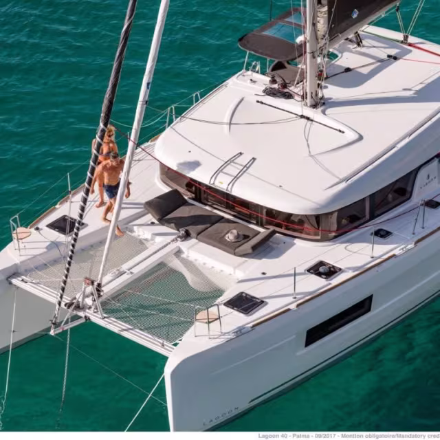 2024 Lagoon 40
