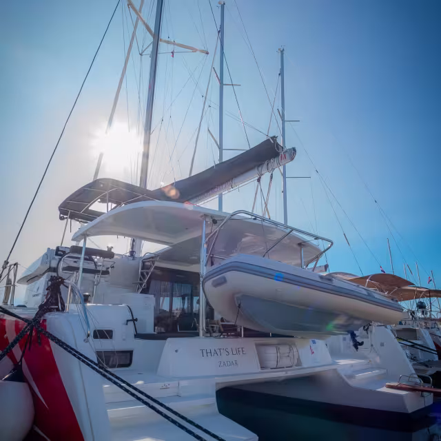 2019 Lagoon 42